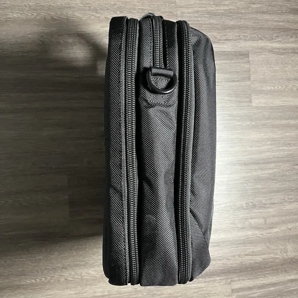 Everki Versa Premium Briefcase 17.3